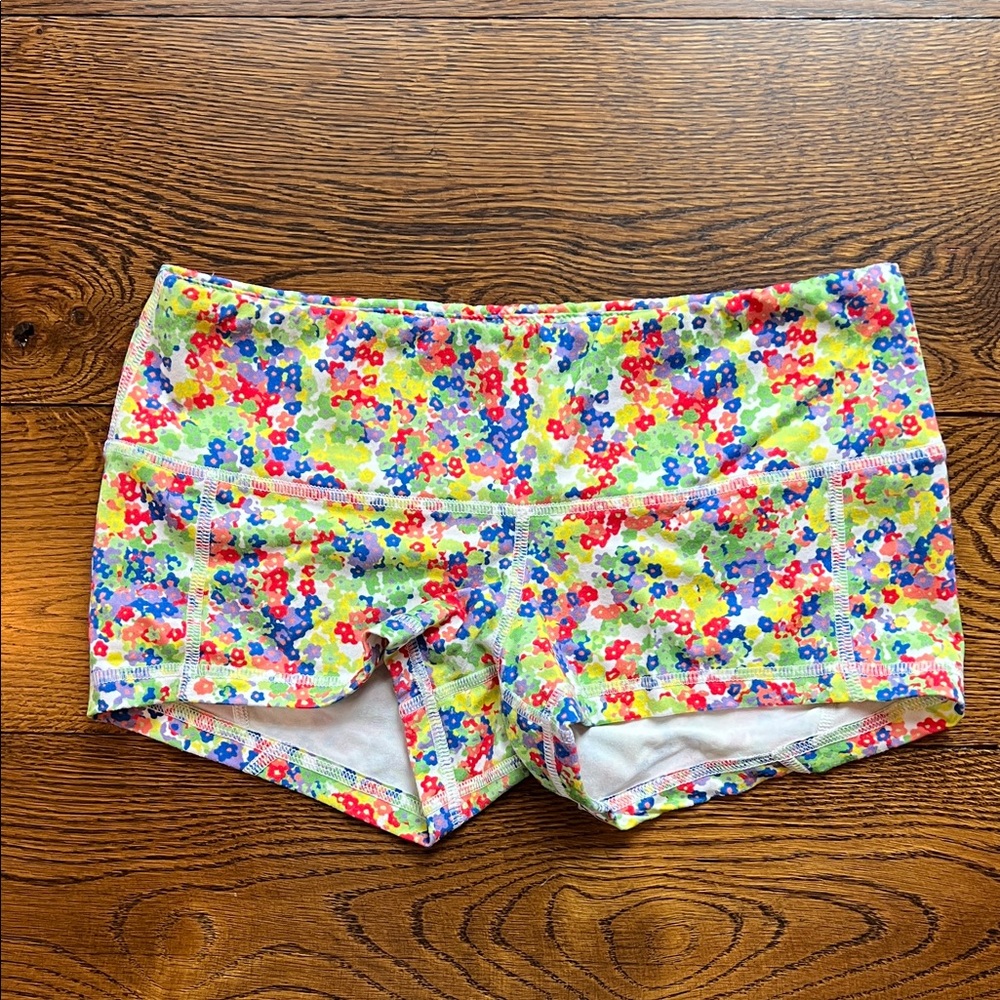 OG FLEO multicolor floral shorts 🌸